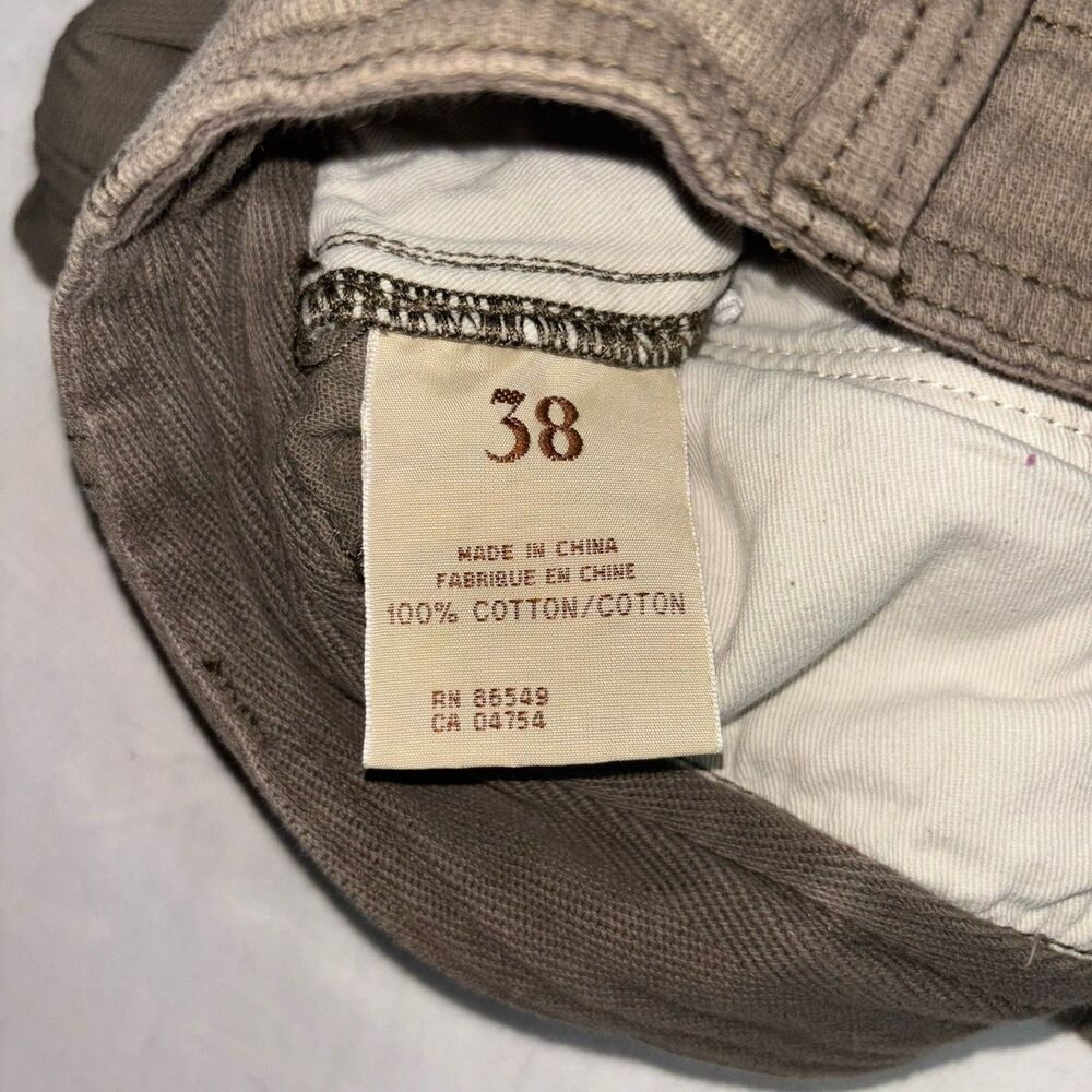 Tommy Bahama Khaki Cargo Shorts Size 38 100% Cotton - Picture 3 of 6